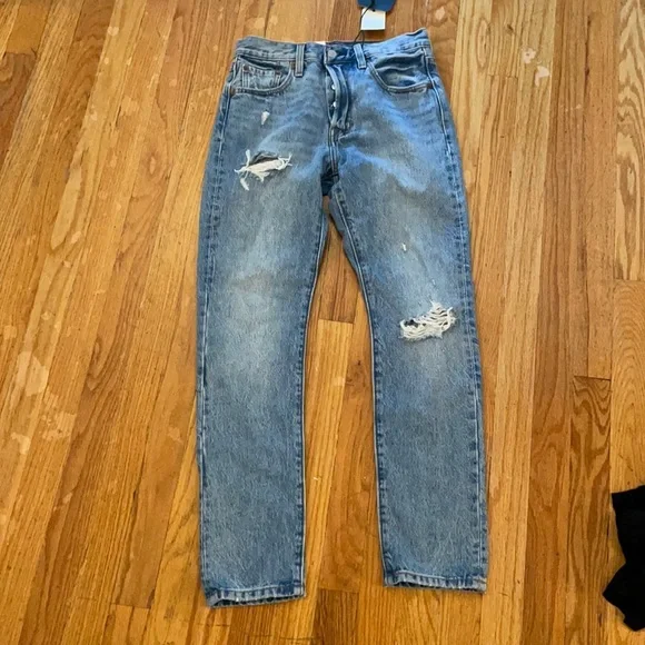 Previously loved Levi’s 502 skinny high rise skinny leg jeans - Picture 1 of 10